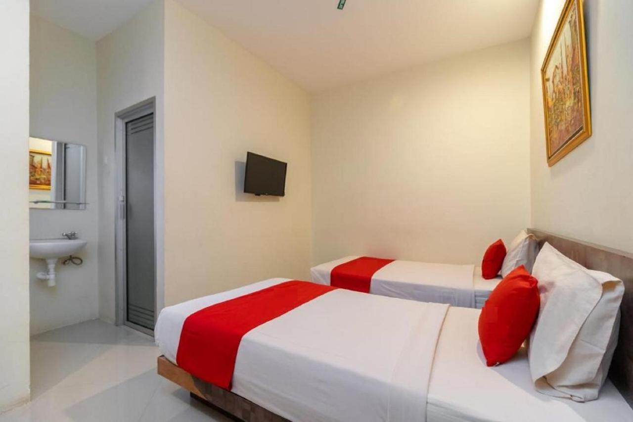 Hotel Domino Palembang Buitenkant foto