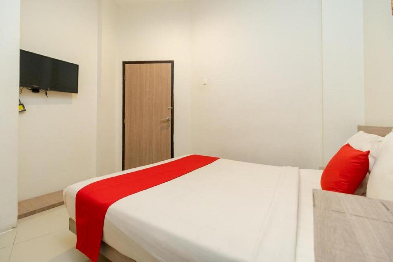 Hotel Domino Palembang Buitenkant foto