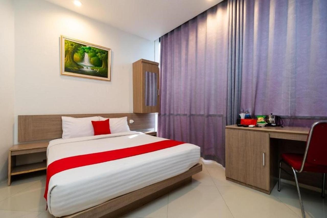 Hotel Domino Palembang Buitenkant foto