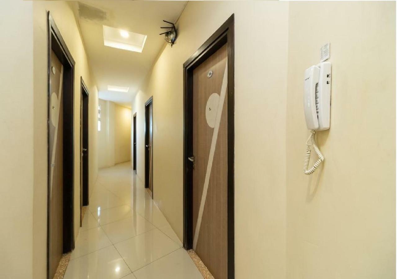 Hotel Domino Palembang Buitenkant foto